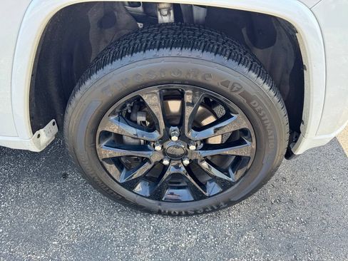 Used 2021 Jeep Grand Cherokee Laredo X AWD/4WD image 26