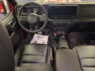 Used 2024 Jeep Gladiator Rubicon w/ Convenience Group AWD/4WD video 2