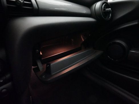 Used 2017 MINI Cooper 2-Door Hardtop image 28