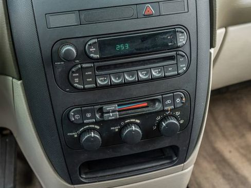 Used 2005 Dodge Grand Caravan SE w/ Popular Equipment Group I image 27