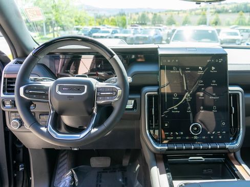 New 2026 GMC Yukon XL Denali w/ Denali Reserve Package AWD/4WD image 18