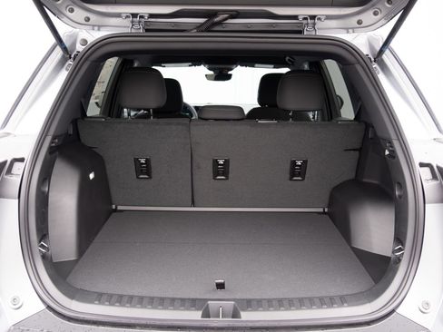 New 2026 Chevrolet Equinox LT w/ Safety and Technology Package AWD/4WD image 21