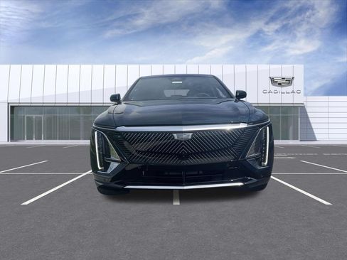 Certified 2024 Cadillac Lyriq Luxury w/ LPO, Floor Liner Package AWD/4WD image 5