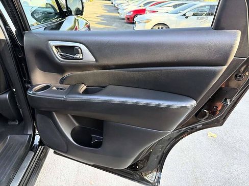 Used 2018 Nissan Pathfinder SL w/ Midnight Edition Package AWD/4WD image 22