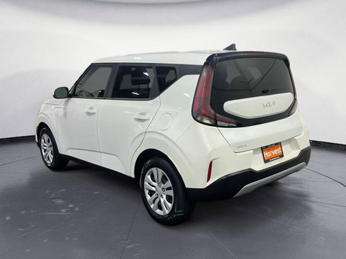 Used 2023 Kia Soul LX FWD image 9