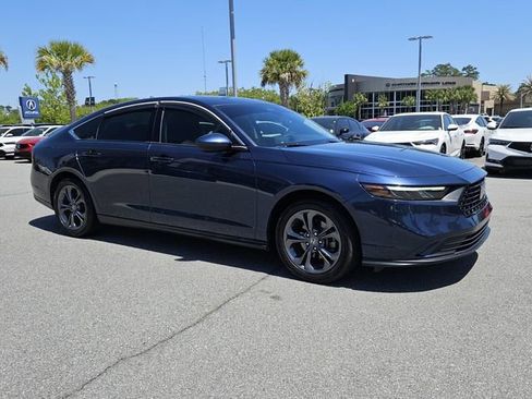 Used 2023 Honda Accord EX image 2
