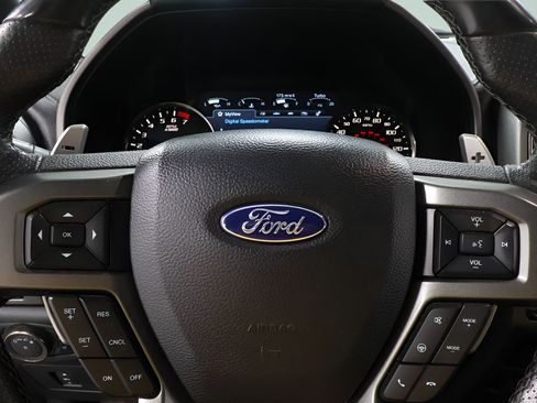 Used 2018 Ford F150 Raptor w/ Equipment Group 802A Luxury AWD/4WD image 13