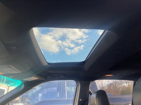 Used 2016 Ford Explorer XLT w/ Equipment Group 202A image 16