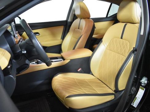 Certified 2023 Nissan Sentra SV w/ SV Premium Package FWD image 9
