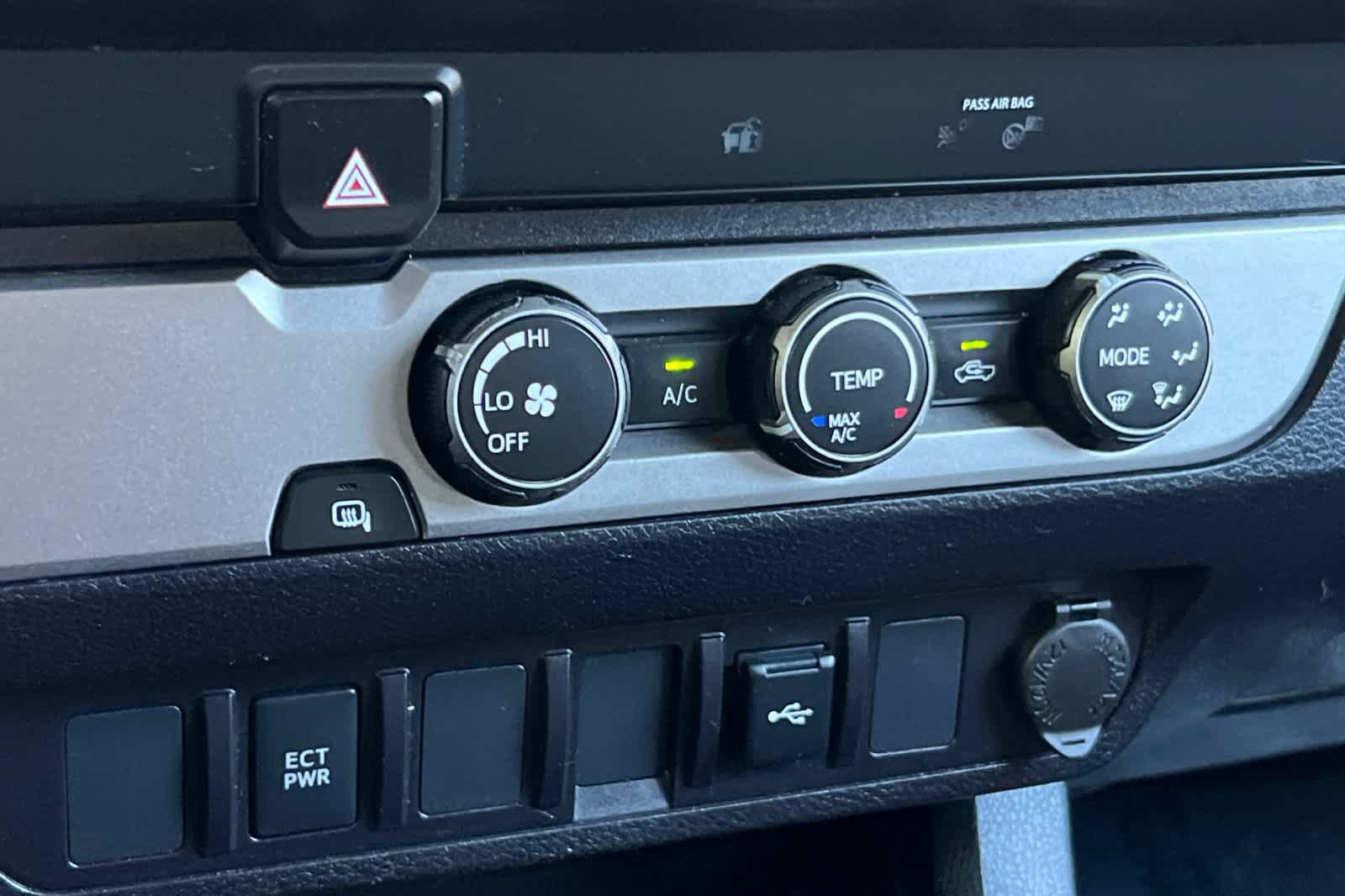Used 2022 Toyota Tacoma SR RWD image 19