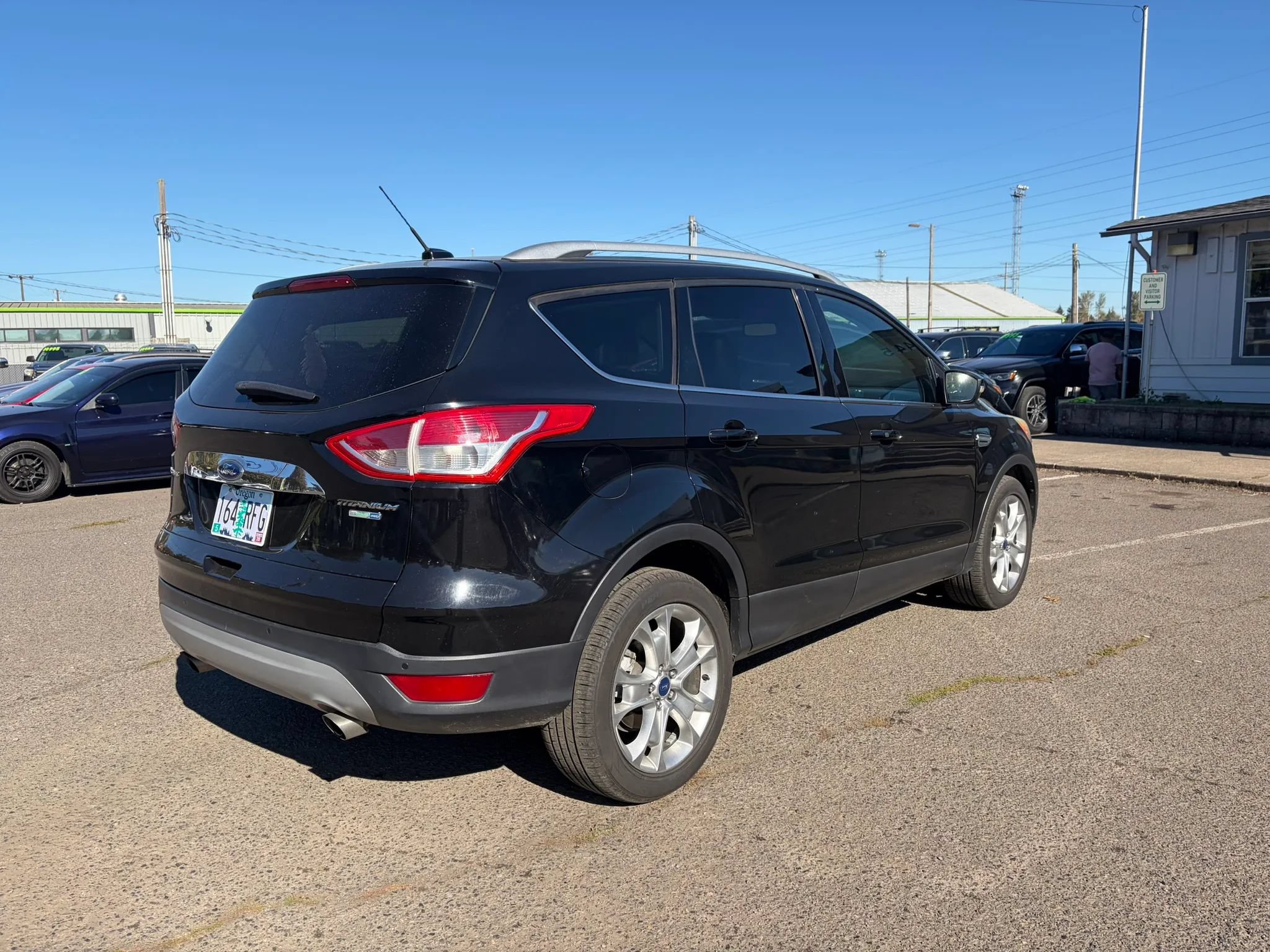 Used 2016 Ford Escape Titanium w/ Equipment Group 301A AWD/4WD image 3