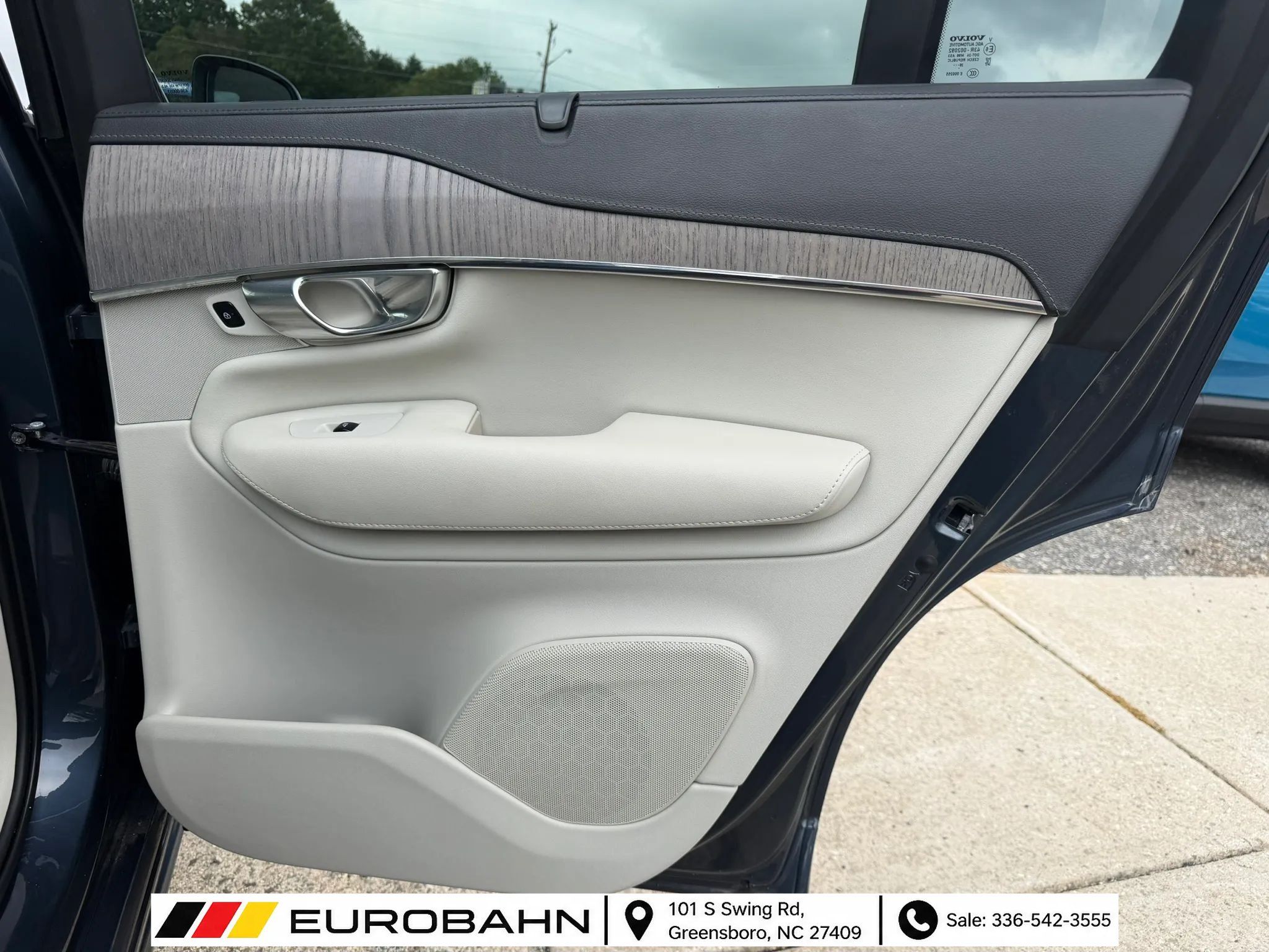 Used 2021 Volvo XC90 T6 Inscription w/ Protection Package Premier AWD/4WD image 18