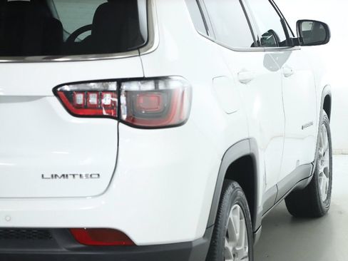 Used 2025 Jeep Compass Limited AWD/4WD image 45