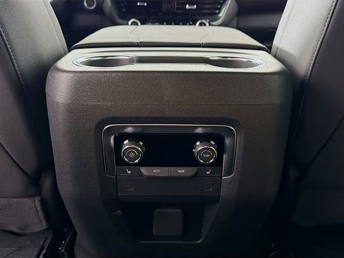 New 2026 Chevrolet Suburban LT w/ Comfort Package AWD/4WD image 26