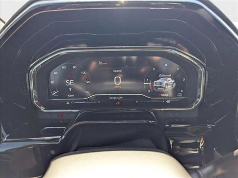 New 2025 GMC Sierra 1500 SLE image 12