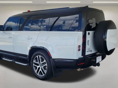 Used 2023 Land Rover Defender 130 X-Dynamic SE AWD/4WD image 7