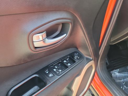 Used 2015 Jeep Renegade Sport w/ Power & Air Group AWD/4WD image 18