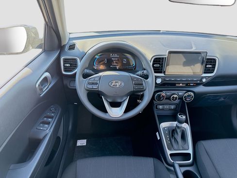 New 2026 Hyundai Venue SE image 15