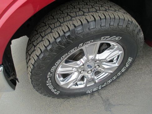 Used 2016 Ford F150 Lariat image 12