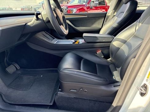 Used 2022 Tesla Model Y Long Range AWD/4WD image 10