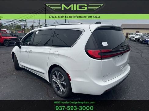 New 2026 Chrysler Pacifica Pinnacle FWD image 5