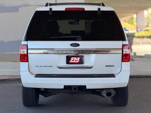 Used 2017 Ford Expedition Platinum AWD/4WD image 6