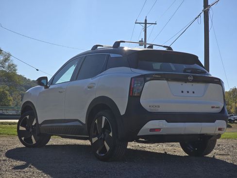 New 2026 Nissan Kicks SR w/ Cold Weather Package image 8