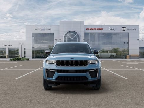 New 2026 Jeep Grand Cherokee L Limited w/ Limited Altitude Package RWD image 6