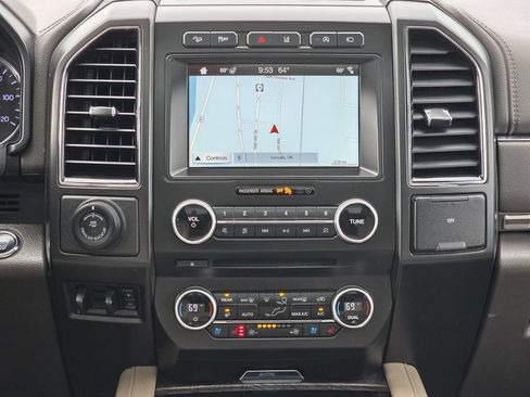 Used 2018 Ford Expedition Limited w/ Equipment Group 302A AWD/4WD image 13
