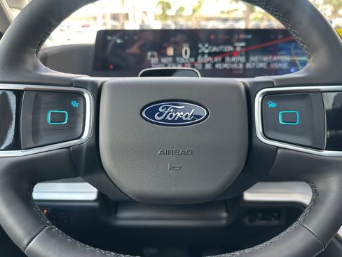 New 2025 Ford Expedition Active image 25