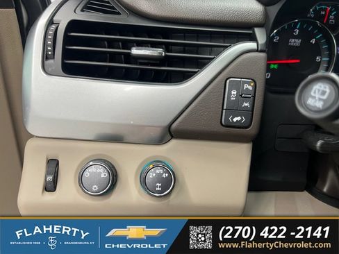 Used 2016 Chevrolet Suburban LT AWD/4WD image 24