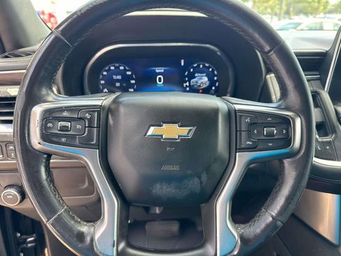 Used 2022 Chevrolet Suburban LT RWD image 23