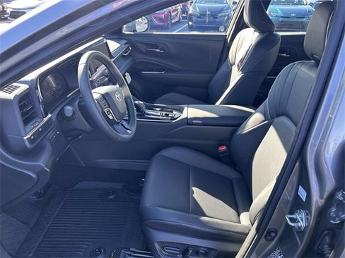 Used 2026 Toyota Crown XLE image 21