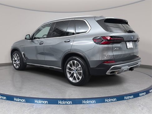 Used 2024 BMW X5 xDrive50e w/ Premium Package image 8