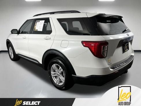 Used 2023 Ford Explorer XLT w/ Equipment Group 202A AWD/4WD image 9