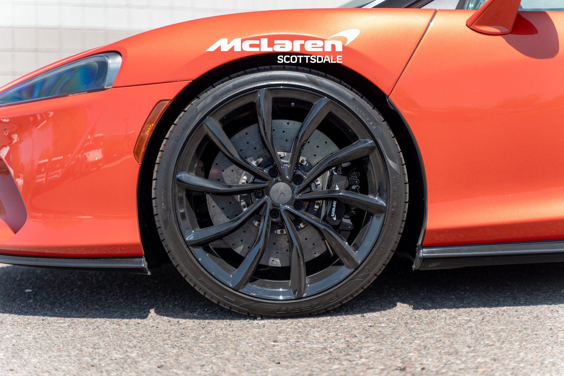 Used 2023 McLaren GT RWD image 27