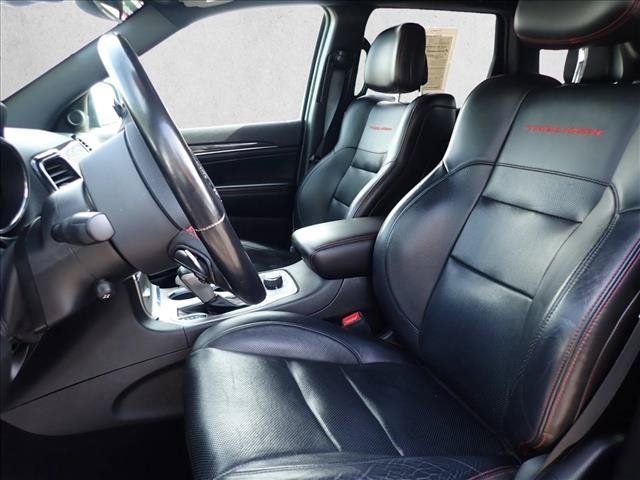 Used 2021 Jeep Grand Cherokee Trailhawk w/ Trailhawk Luxury Group AWD/4WD image 12