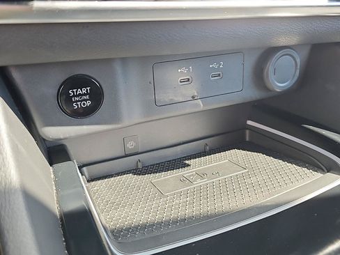Used 2025 Nissan Rogue SL AWD/4WD image 22