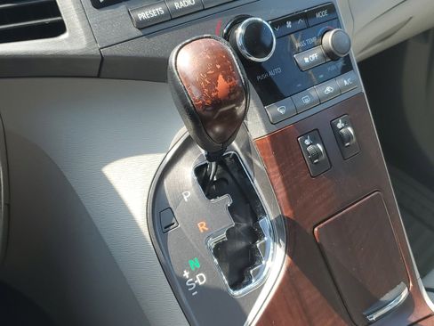 Used 2011 Toyota Venza AWD w/ Comfort Pkg image 25