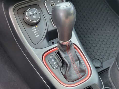 Used 2020 Jeep Compass Trailhawk image 23