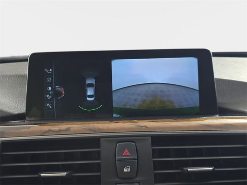 Used 2017 BMW 330i xDrive Sedan image 25
