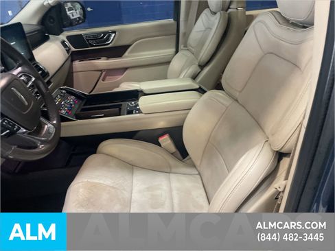 Used 2019 Lincoln Navigator Reserve image 11