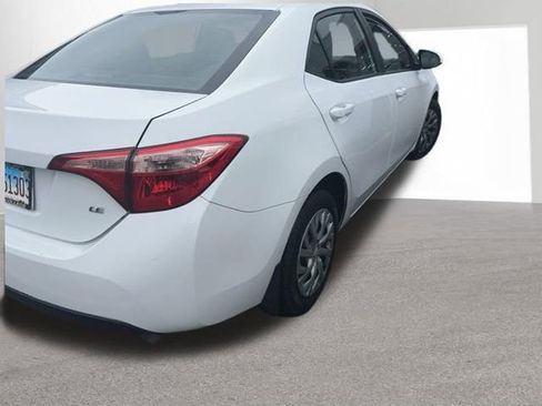 Used 2018 Toyota Corolla LE image 13