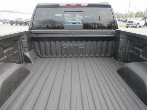 New 2026 GMC Sierra 1500 AT4 w/ AT4 Premium Package image 7