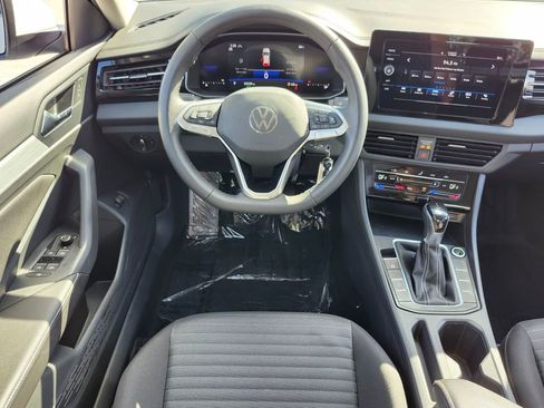Used 2025 Volkswagen Jetta S image 7