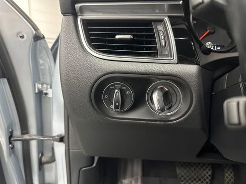 Used 2017 Porsche Macan S image 12