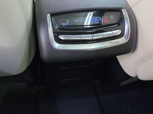 Used 2020 Cadillac XT6 Sport AWD/4WD image 16