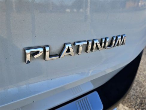 Used 2021 Nissan Rogue Platinum image 11