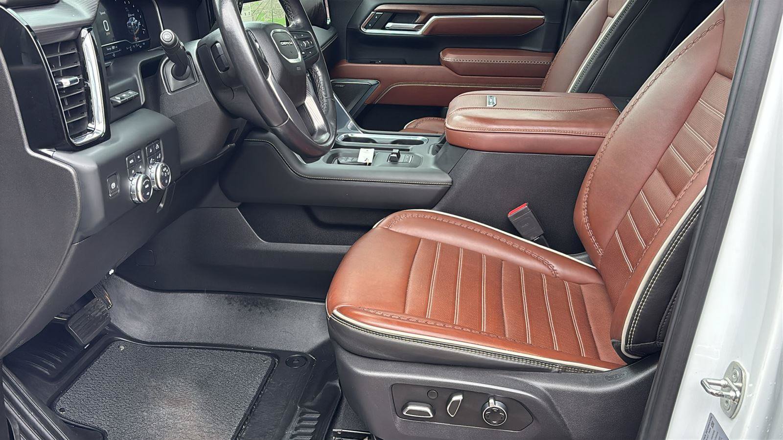 Certified 2024 GMC Sierra 2500 Denali Ultimate AWD/4WD image 15