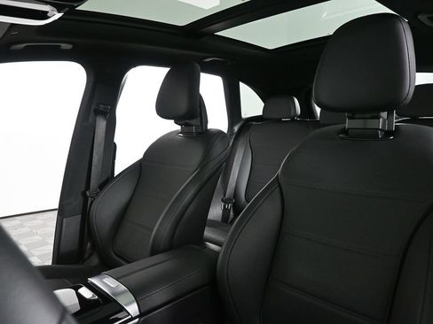 Used 2026 Mercedes-Benz GLC 300 image 5
